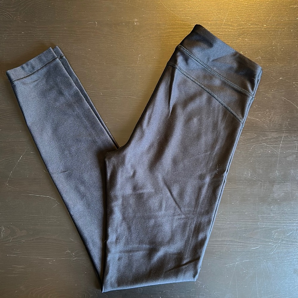 Under Armour - Black Fitted Leggings Full Pant Length - Small